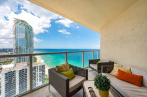 Unreal Ocean Views Modern Decor - Stunning Unit